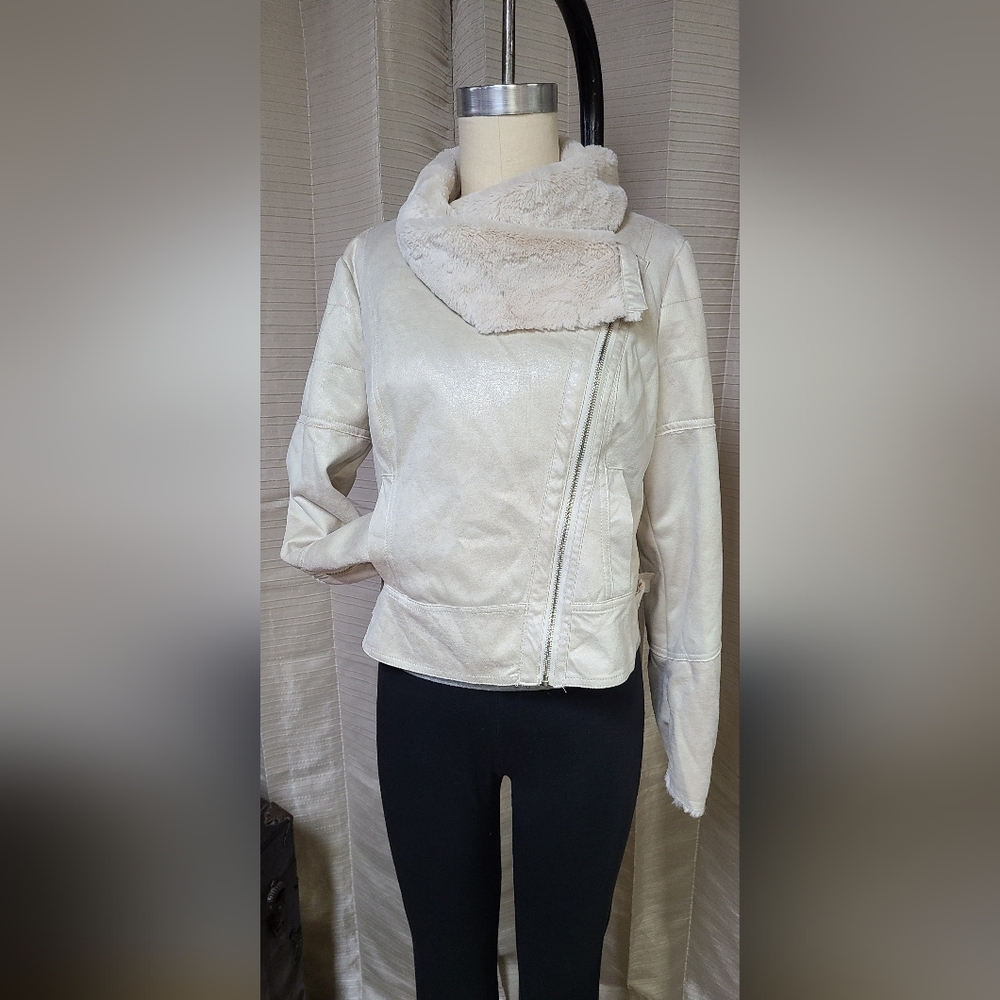 Bebe fauz fur jacket